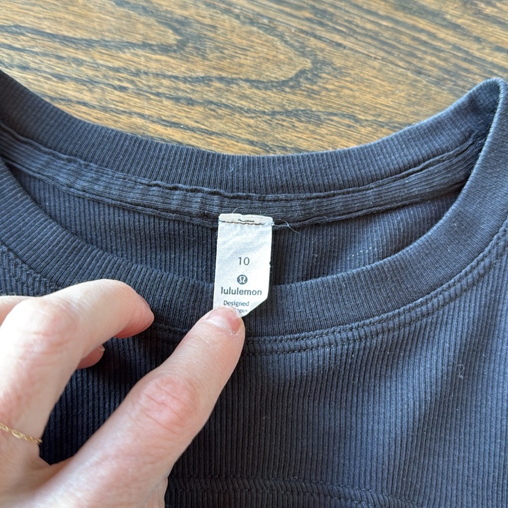 Lululemon Black LA Better Best Long Sleeve Crop Cropped Keyhole Cut Out Size 10 - Picture 10 of 16